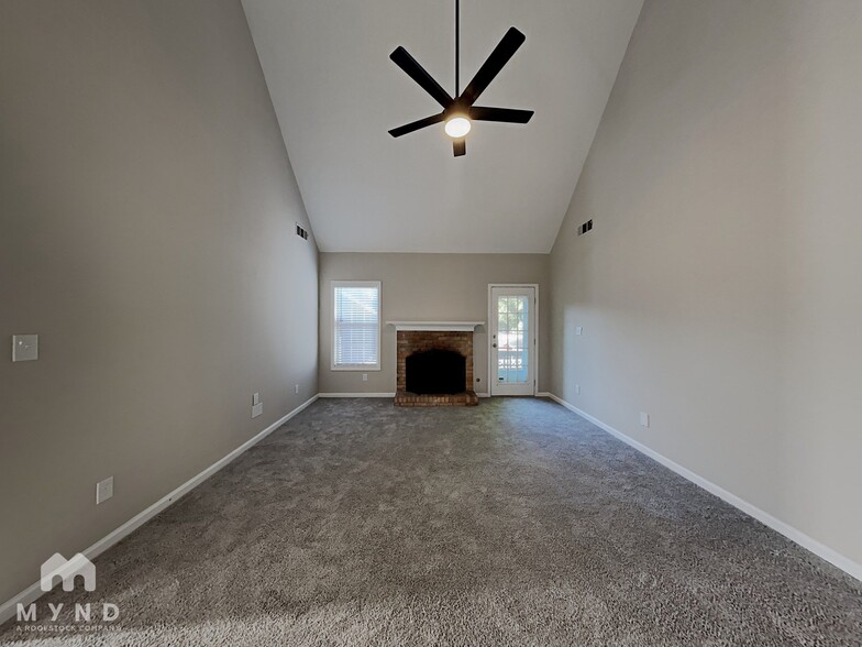 Building Photo - 204 Eagles Crest Ct