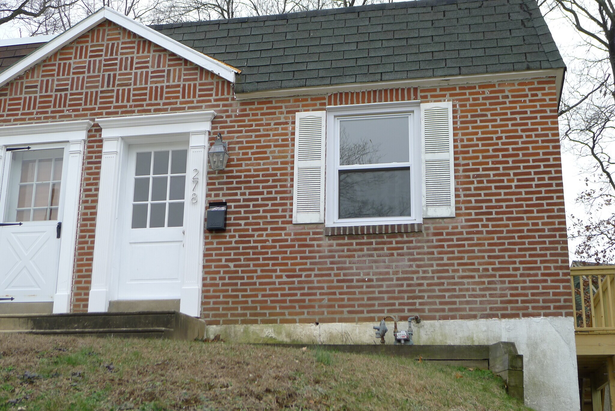 Building Photo - 278 Valley View Road