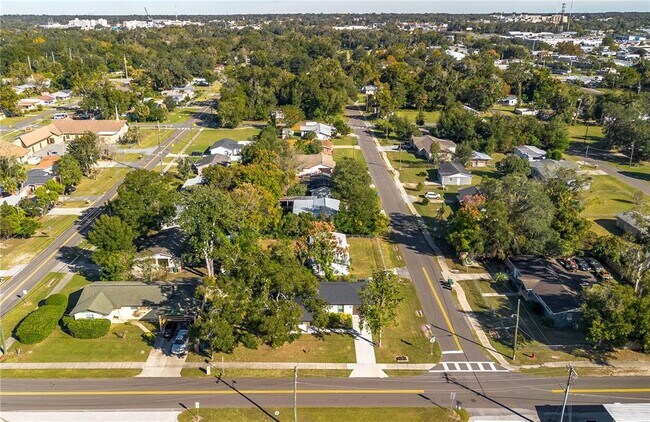 Building Photo - 519 SW 19th Ave