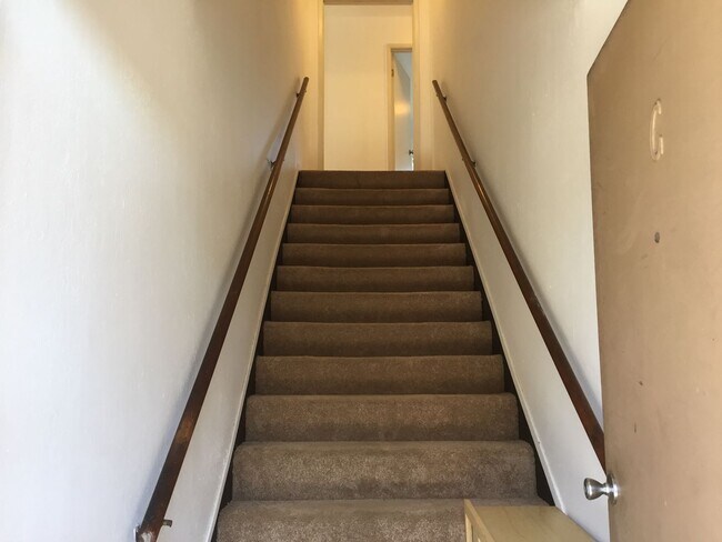 Building Photo - 301 Willard Ave