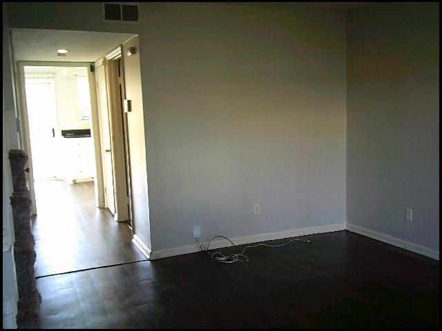 Building Photo - 1805 Sanford Dr