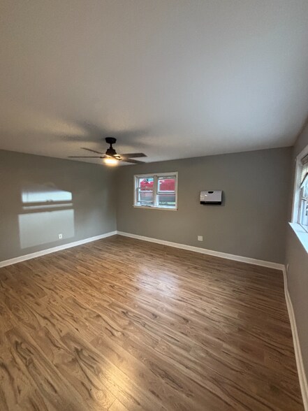 Building Photo - 238 Trask St