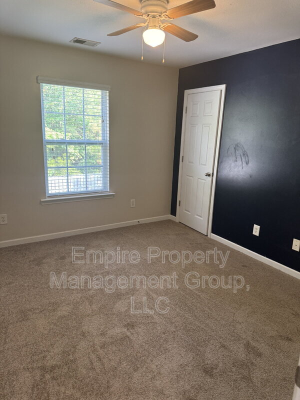Building Photo - 209 Sunday Silence Ln