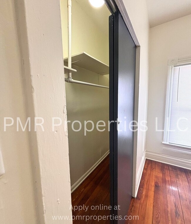 Building Photo - 2 Bedroom/ 1 Bathroom House