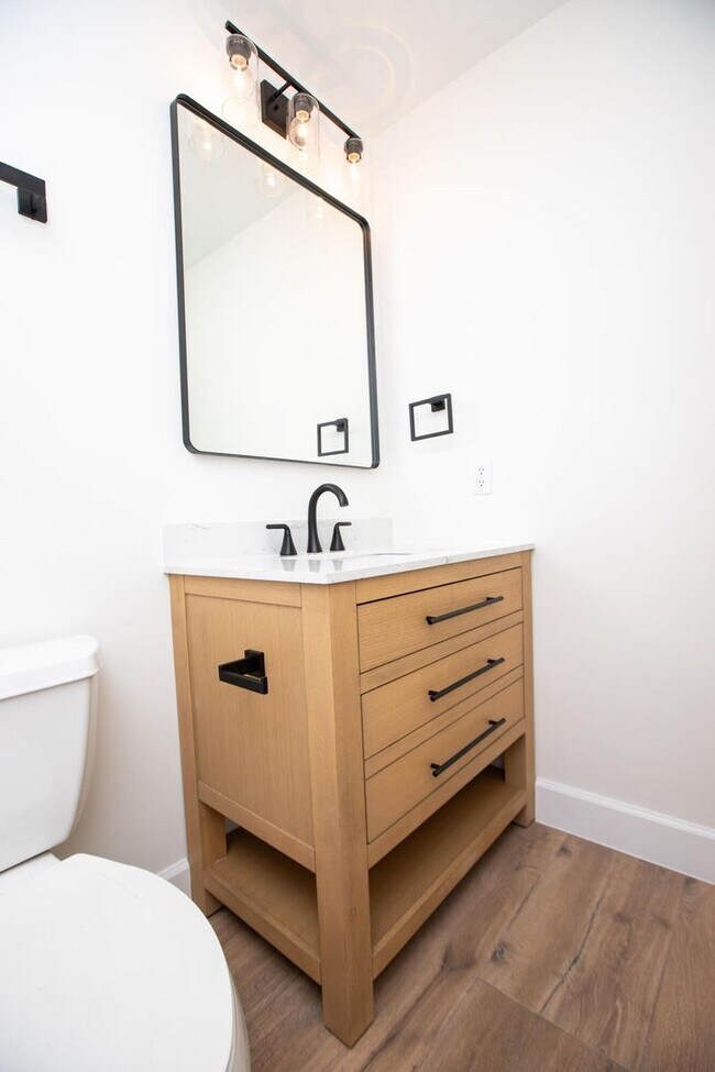 Building Photo - 10881 La Salinas Cir