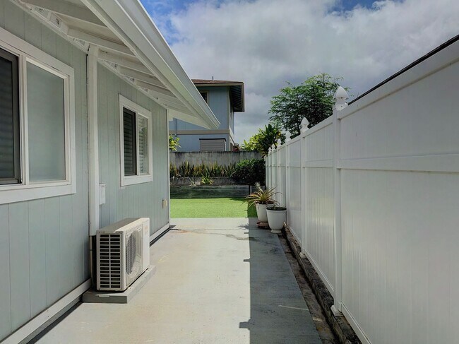 Building Photo - Mililani Town Living with PV, Tesla Batteries & EV Charger