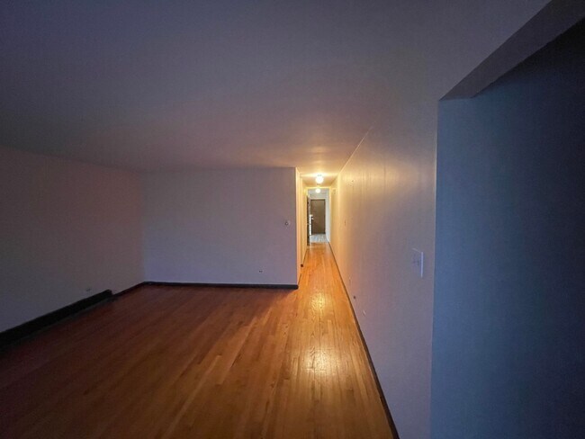 Building Photo - 1912 W State St