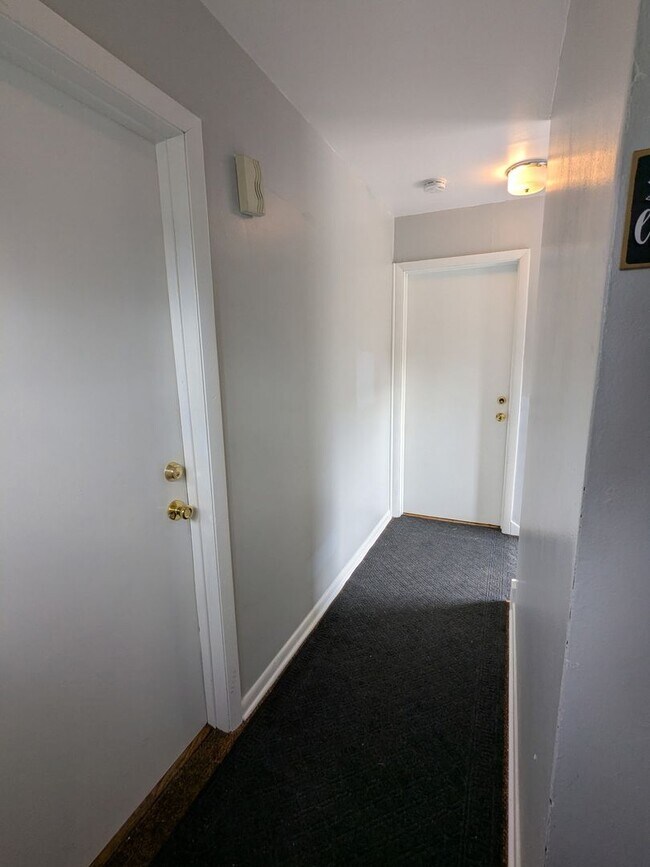 Building Photo - 5618n27M