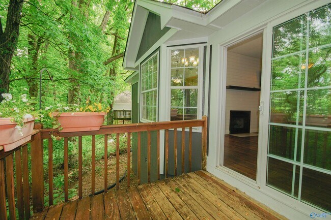 Building Photo - 127 Rebecca Pines Dr