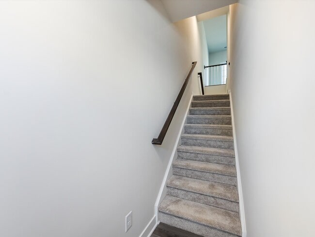 Building Photo - 431 Moondance Dr