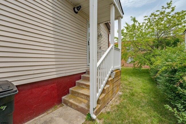 Building Photo - 545 N Connecticut Ave