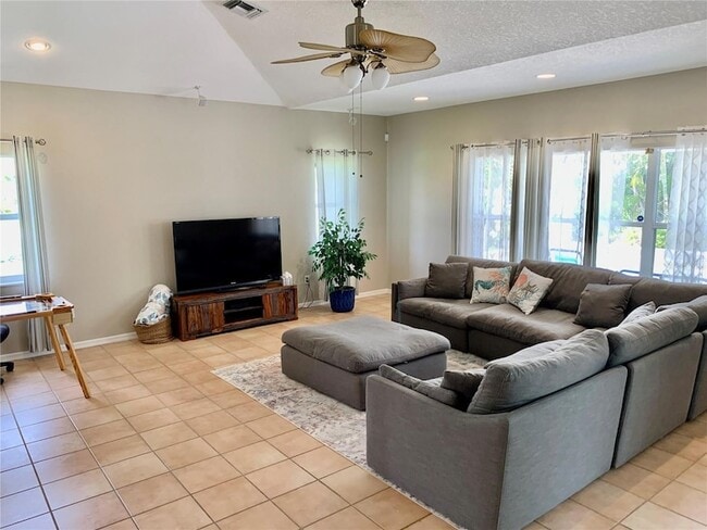 Building Photo - 3727 Whippoorwill Ct