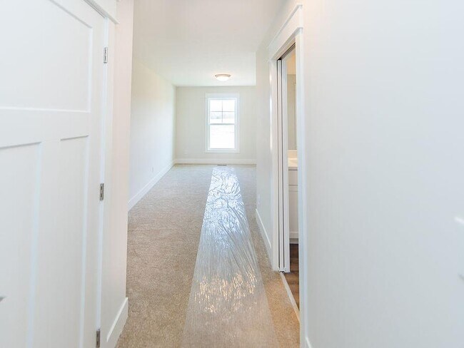 Building Photo - Westcott 3A- Townhome W/ Garage