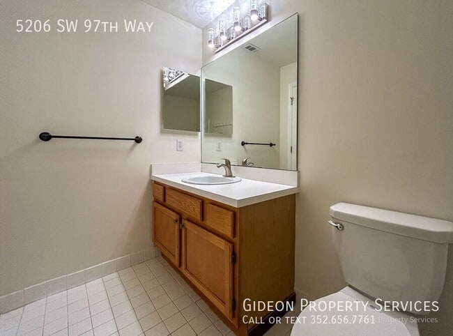 Building Photo - 5206 SW 97 Way