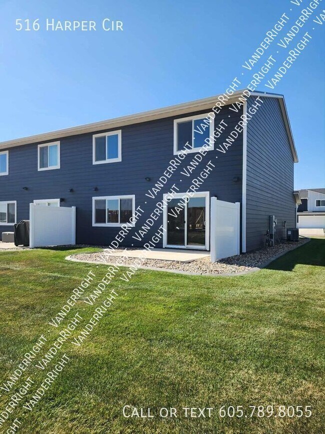 Building Photo - 516 Harper Cir