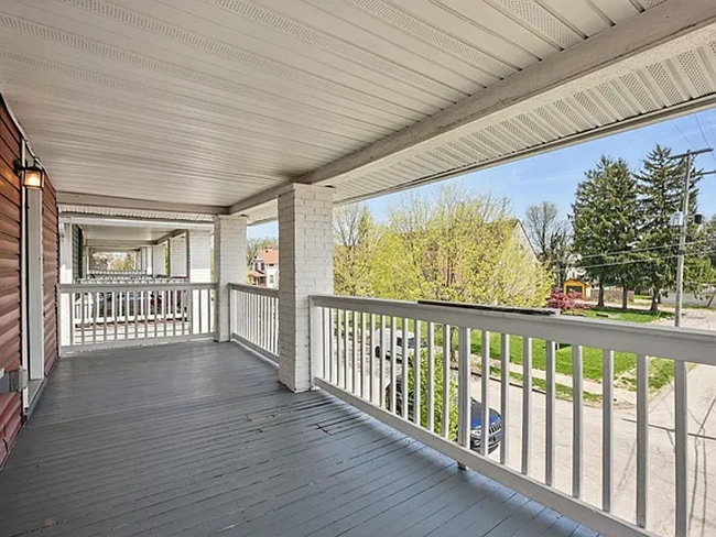 Building Photo - 831-833 Lilley Ave