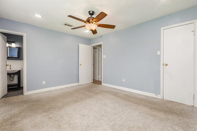 Building Photo - 920 Ashwood Dr