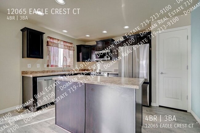 Building Photo - 12065 Eagle Crest Ct
