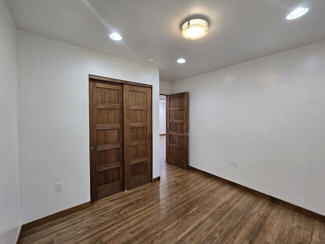Building Photo - 127 Sereno Dr