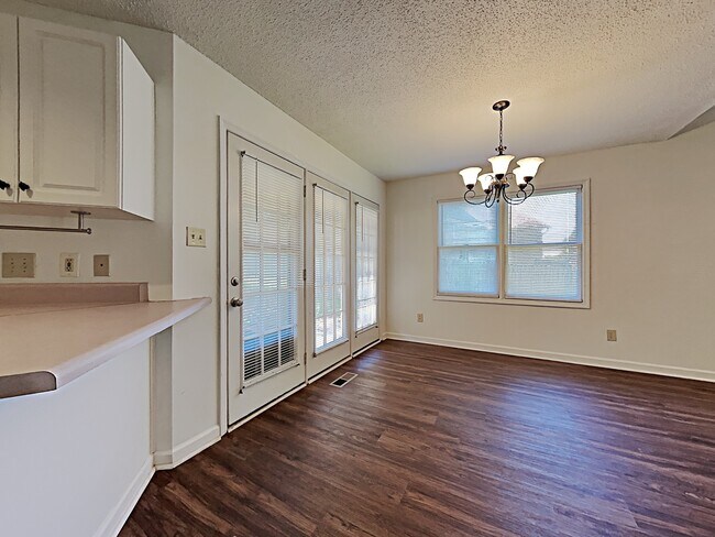 Building Photo - 3705 Stoneridge Drive