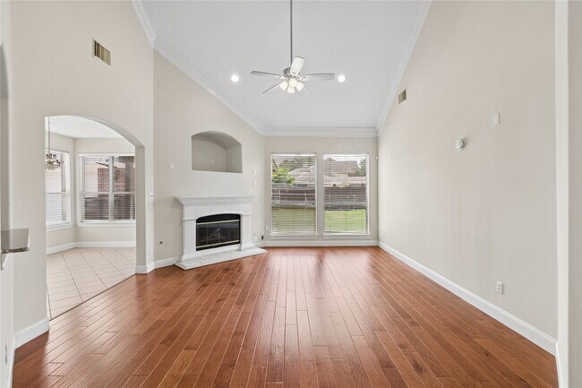 Building Photo - 6414 Pinewood Trace Ln