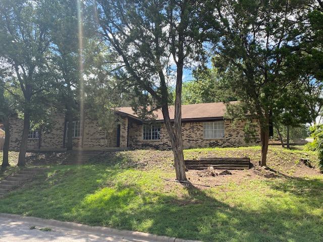 Building Photo - 827 Cliffside Dr