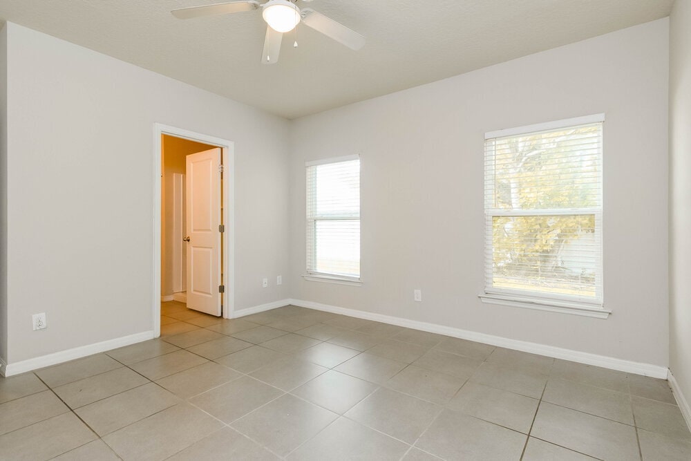 Building Photo - 670 Basingstoke Ct