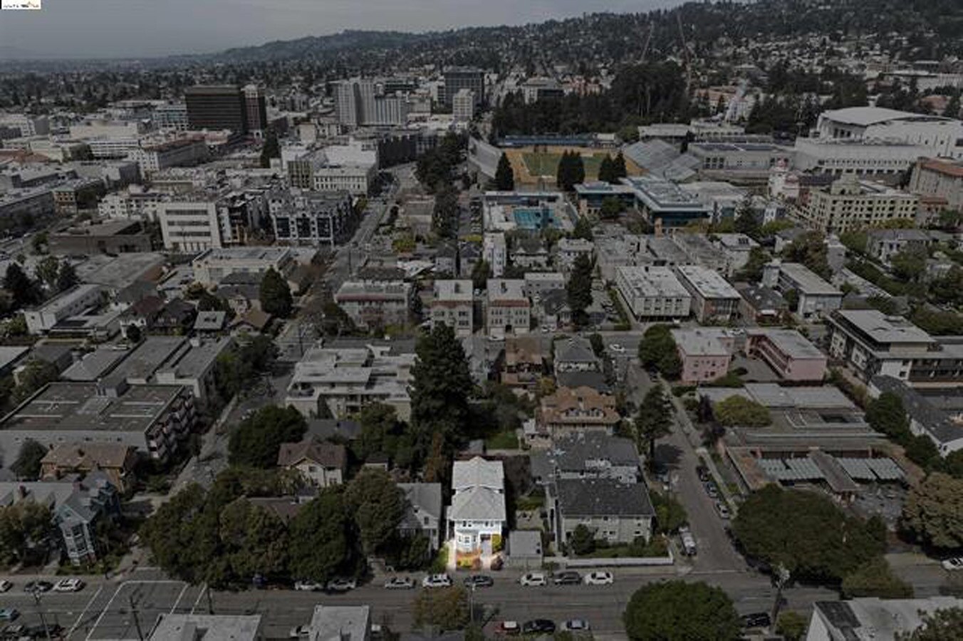 Building Photo - 2211 Haste St