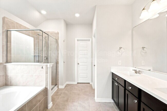 Building Photo - 1202 Vilamoura Ct
