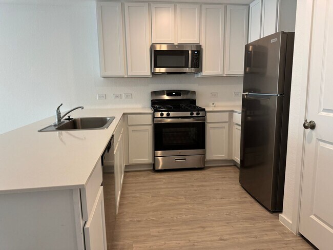 Building Photo - 12931 Kathleen St