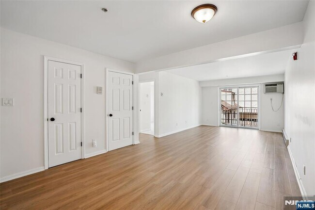 Building Photo - 420 Passaic St