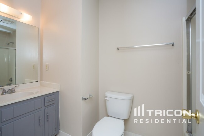 Building Photo - 507 Ironwood Ct SE
