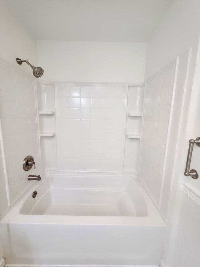 Building Photo - 3 Bed 1 Bath in Rochester PA