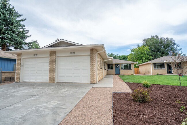 Building Photo - Charming Fully Remodeled 2 Bedroom, 1 Bath Duplex