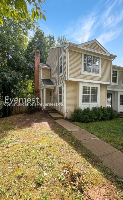 Building Photo - 3 Bed/3.5 Bath Townhome with Fenced Yard / Available Now!