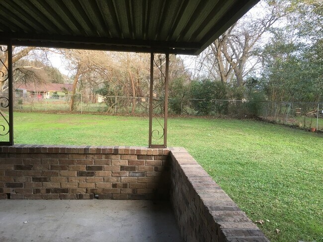 Building Photo - Coming Soon!