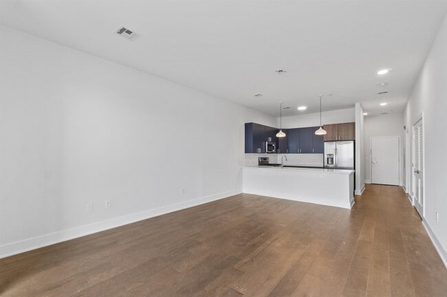 Building Photo - 250 Ave E