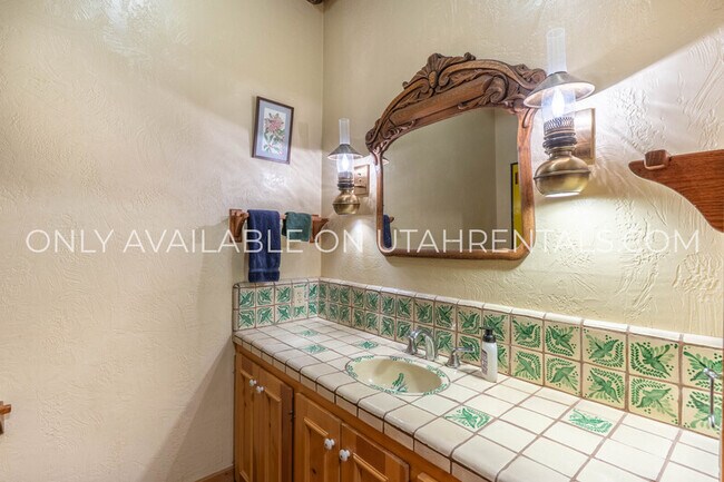 Building Photo - 2718 Stewart Rd