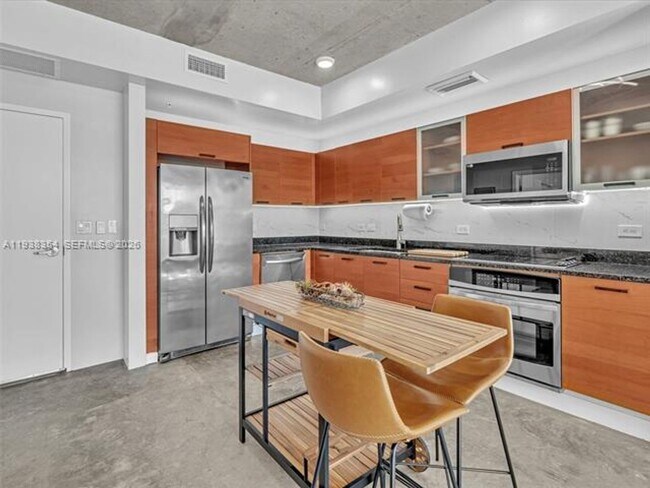 Building Photo - 3470 E Coast Ave