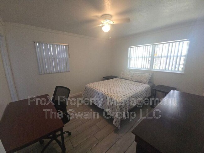 Building Photo - 1707 Staunton Ave