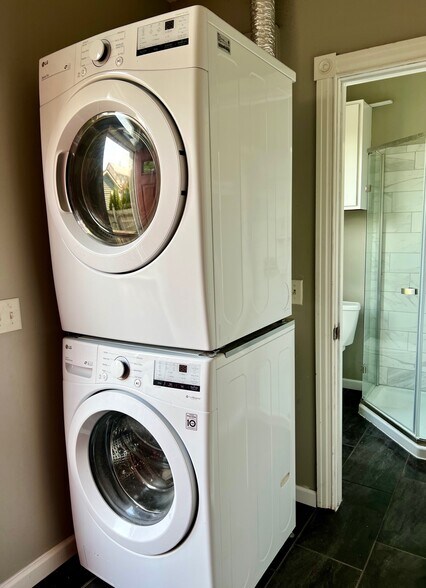 first floor laundry - 454 Forest St