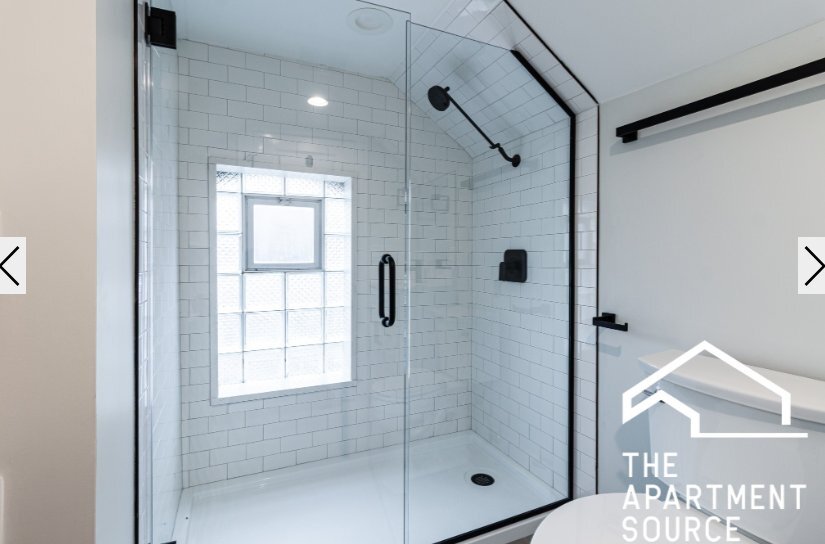 Building Photo - 858 N Paulina St