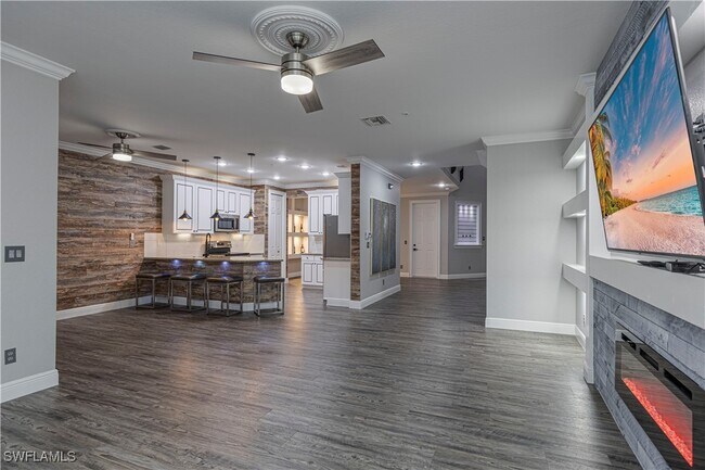 Building Photo - 1330 Mariposa Cir