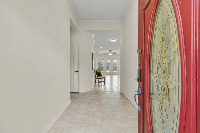 Building Photo - 147 April Waters Dr W