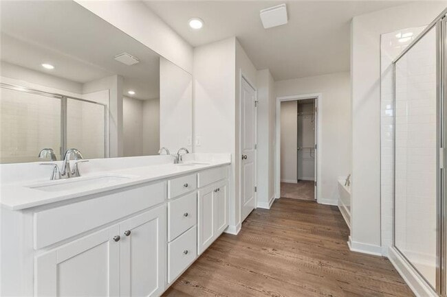 Building Photo - 1303 Farmers Loop