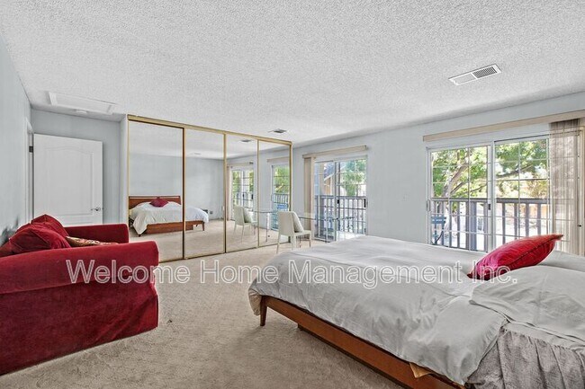 Building Photo - 5246 Hebrides Ct