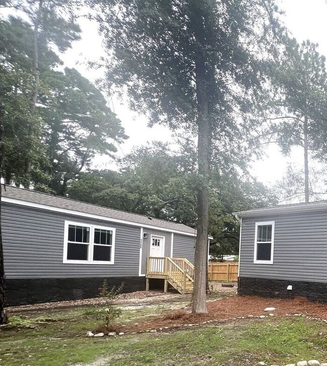 Building Photo - 2BR/2BATH newer mobile home! Off Wrightsvi...