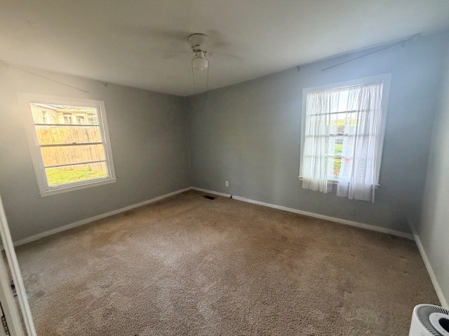 Building Photo - 400 Woodvale Ln