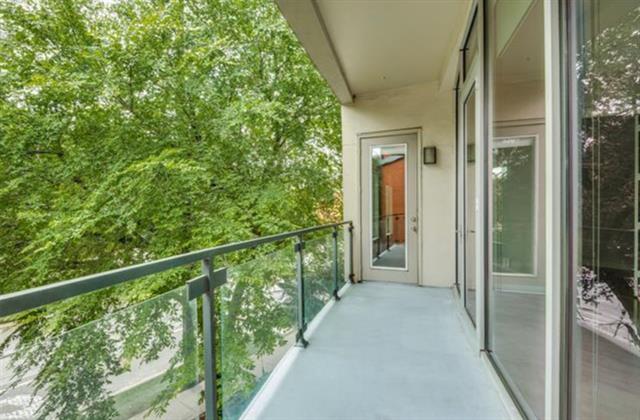 Building Photo - 2950 McKinney Ave