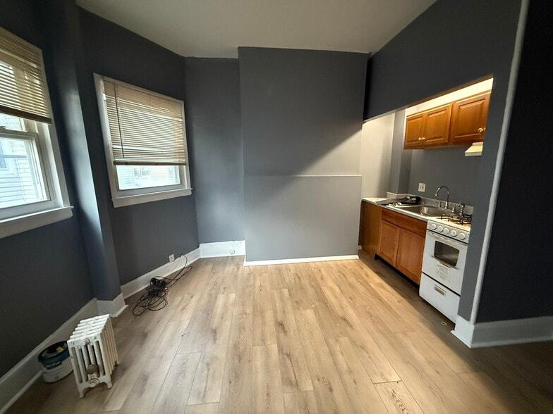 Building Photo - 31 Union St